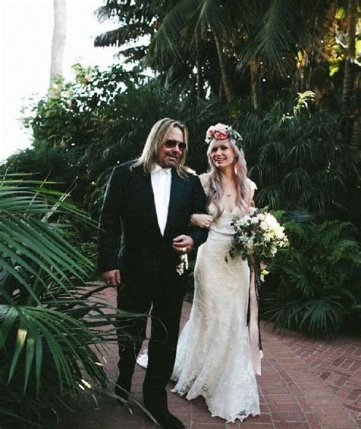 Elizabeth Ashley Wharton Vince Neil&rsquo;s daughter, Bio 2022