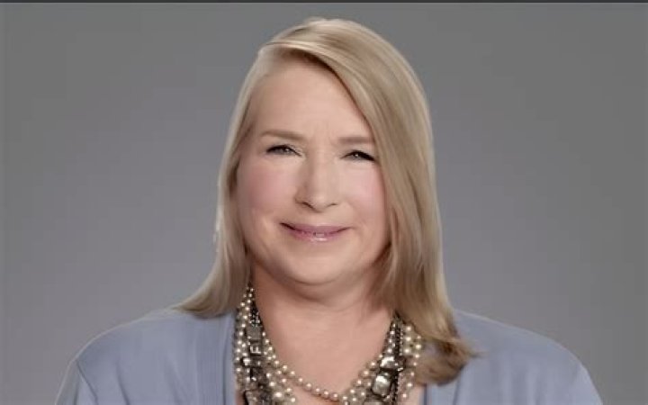 Elizabeth Keuchler Biography Age, Net Worth, Husband, Children, And