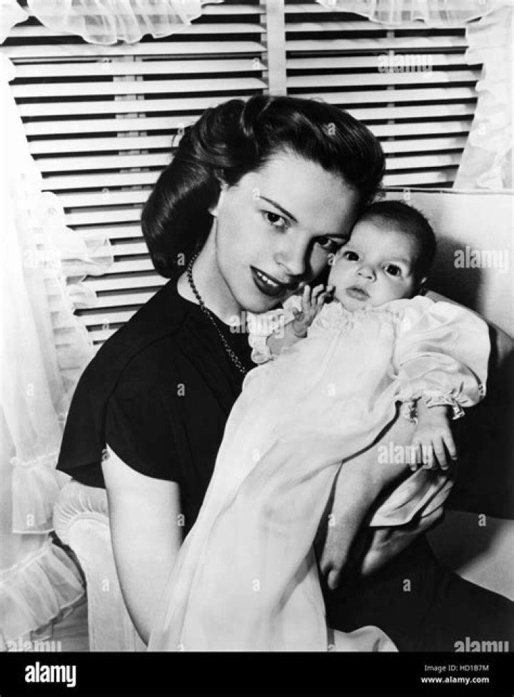 Elizabeth with daughter Liza ToddBurton. Liza looks so much like Mike.