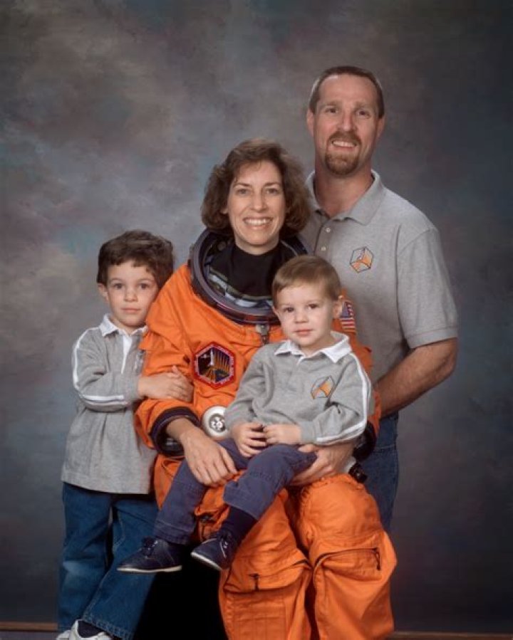 Ellen Ochoa Family Members