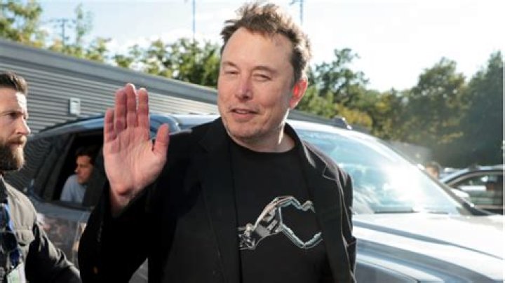 Elon Musk Has a Scar on His Neck That Many Are Noticing for the First Time