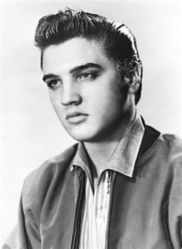 ELVIS 56 Elvis presley, Young elvis, Elvis