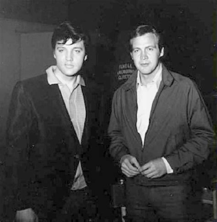 Elvis and Lee Majors many say they look like brothers Elvis presley