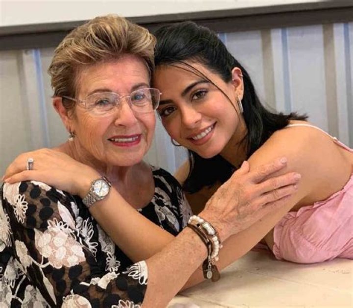 Emeraude Toubia Biography, Age, Height & Husband mrDustBin