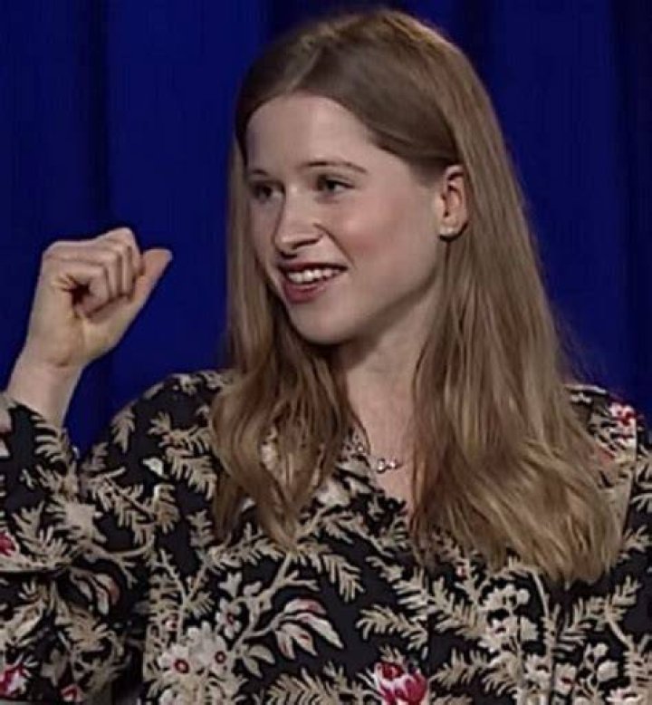 Emily Carver Wikipedia Age, Husband Education and Bio