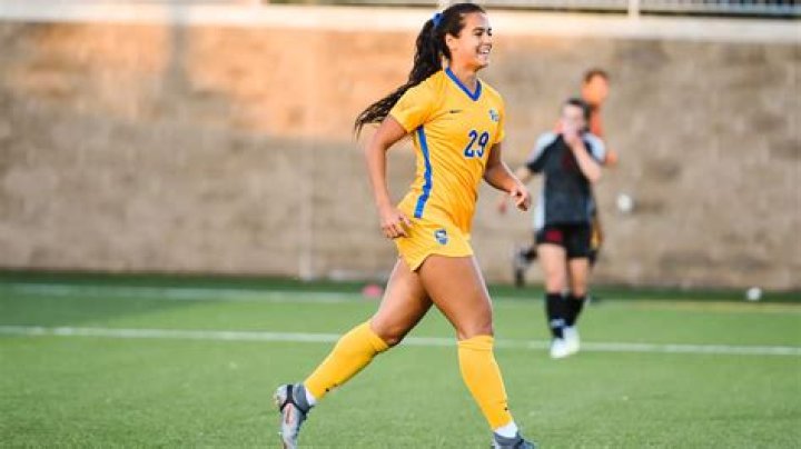 Emily Harrigan Women's Soccer Pitt Panthers H2P