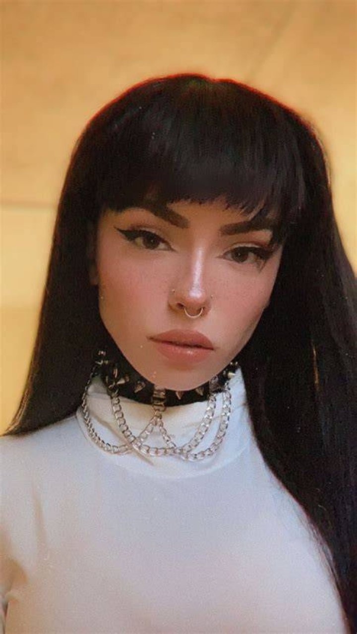emma langevin Pretty people, Cool hairstyles, Hair cuts