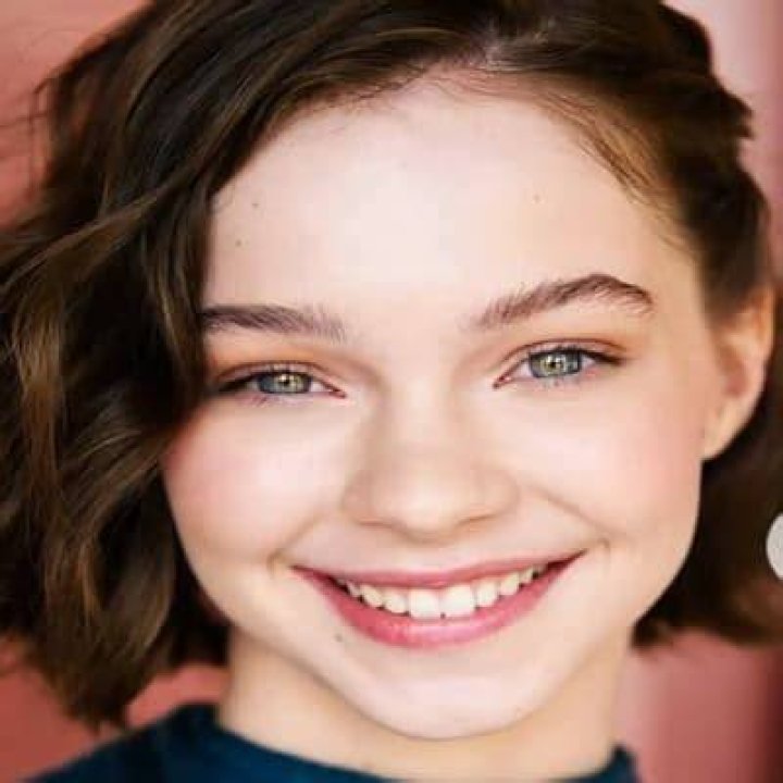 Emma Myers Bio, Wiki, Age, Height, Parents, Sisters, Movies & TV Shows