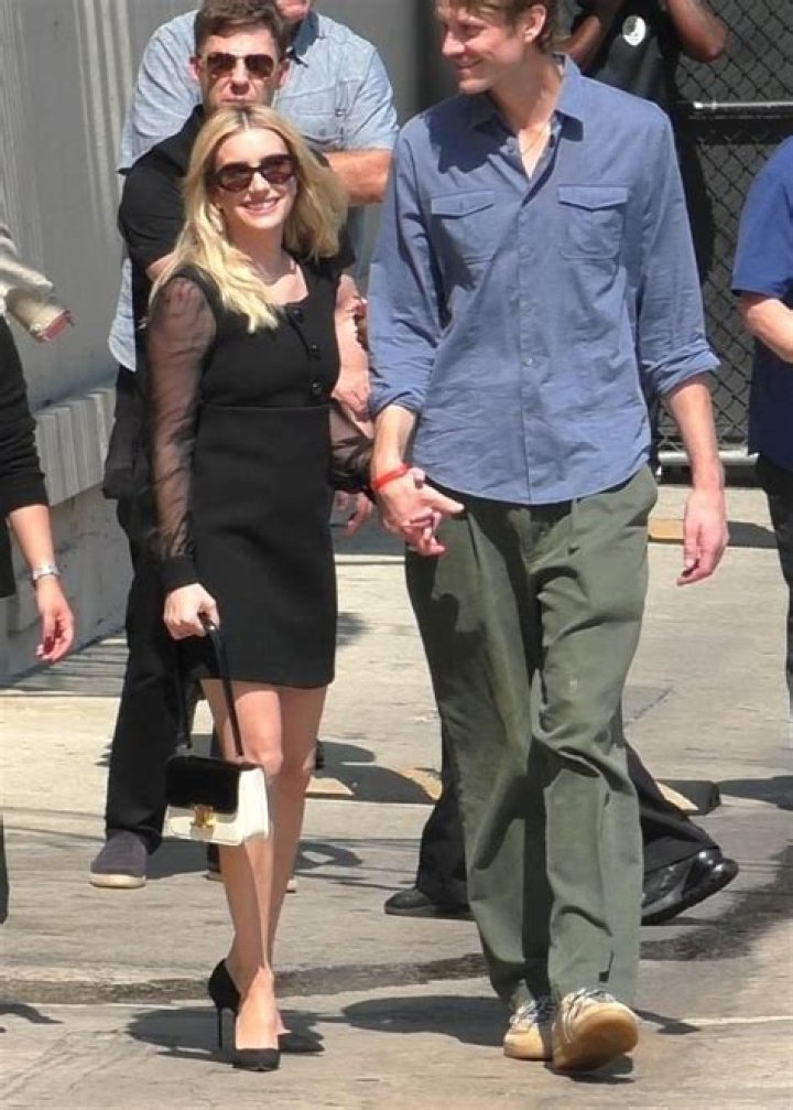 Emma Roberts With Her Boyfriend in Hollywood 08/27/2019 • CelebMafia