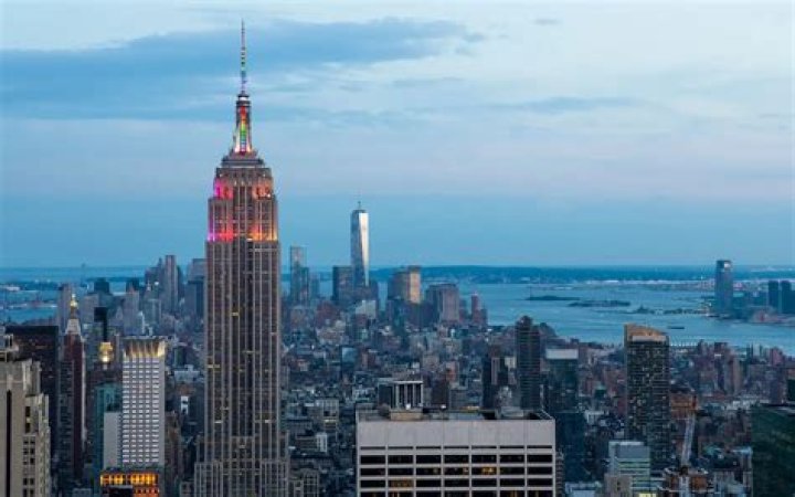  Empire State Building 2016/2017 Bon Voyage