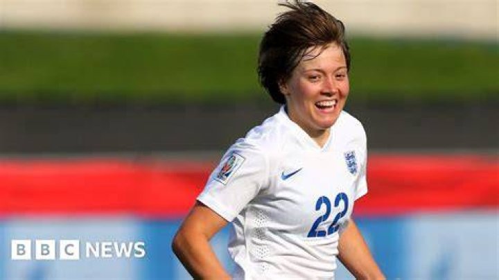 England player Fran Kirby says her dad is her 'biggest critic' BBC