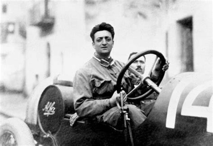 Enzo Ferrari, de mec&aacute;nico a crear la marca de coches m&aacute;s famosa del mundo