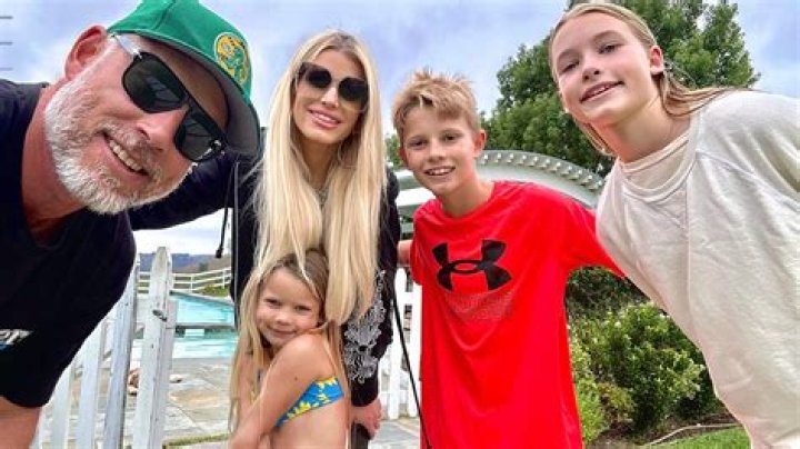 Eric Johnson Gushes Over 'Fiercely Empowered' Wife Jessica Simpson on
