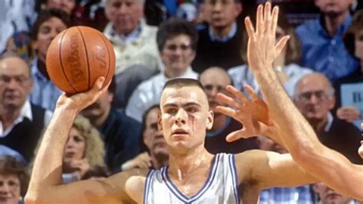Eric Montross, former NBA center and UNC champion begins cancer
