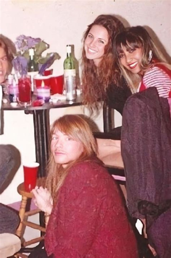 Erin Everly with Axl and friend Axl rose, Rock anos 80, I'm with the band