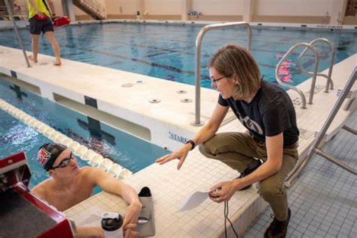 Erin Hurley retires after 28 years and 41 Midwest Conference titles
