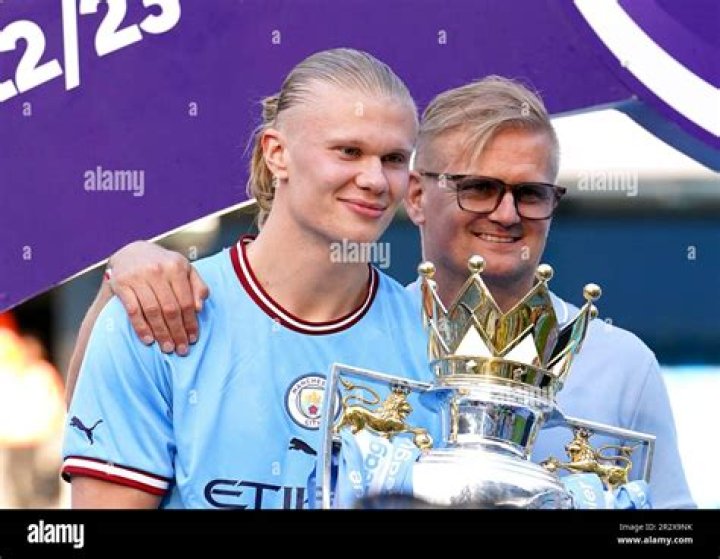 Erling Haaland&rsquo;s father Alf Inge visits Man Utd training ground
