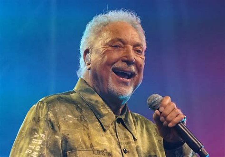 European Voices Tom Jones breaks down in first public appearance since