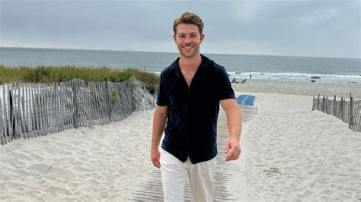 Evan Hofer Net Worth 2024 Wiki Bio, Married, Dating, Family, Height