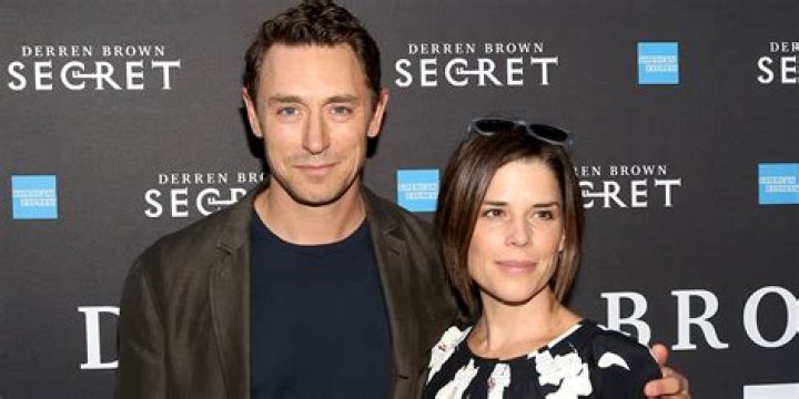 Exclusive&hellip; Neve Campbell Takes Caspian To The Farmer&rsquo;s Market Celeb