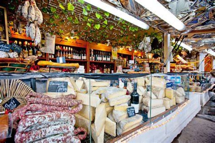Explore the Chicago French Market One Eleven Chicago