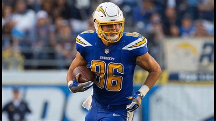 ExRazorback Hunter Henry tears ACL, expected to miss 2018 NFL season