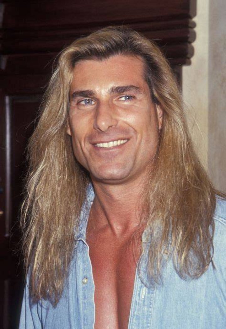 Fabio Lanzoni Long hair styles men, Mens hairstyles, Celebrity hairstyles