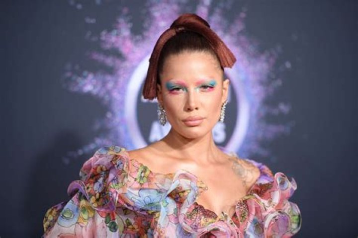 Fact Check Is Halsey black? All about her parents ethnicity as Paris