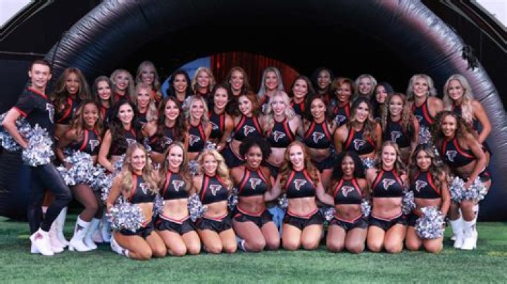 Falcons Cheerleaders Nfl cheerleaders, Hottest nfl cheerleaders