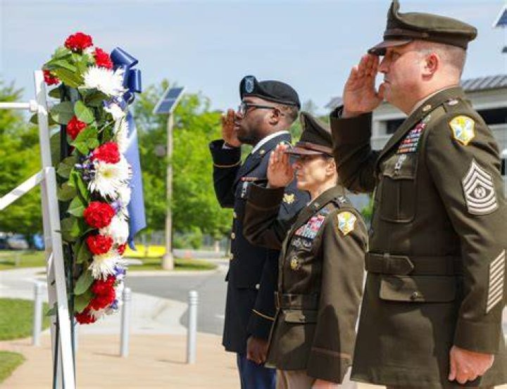 Fallen Soldier HomeThe United States Army SPC Crawford proudly