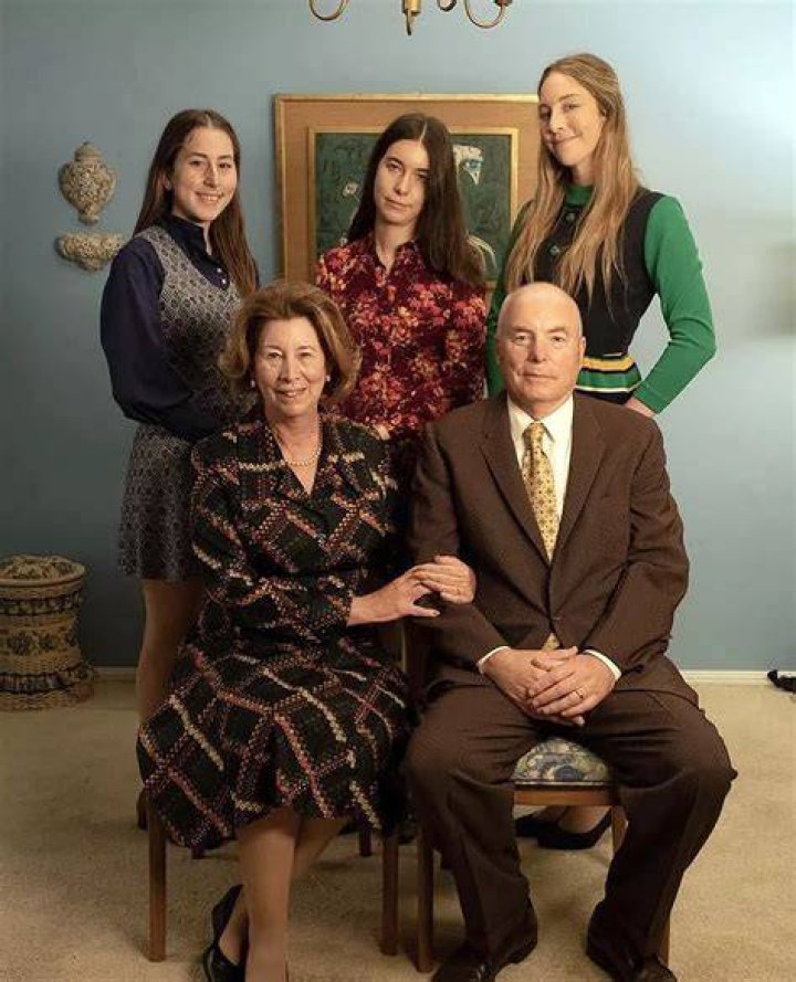 Family Affair Haim sisters explain why Licorice Pizza is the &lsquo;craziest