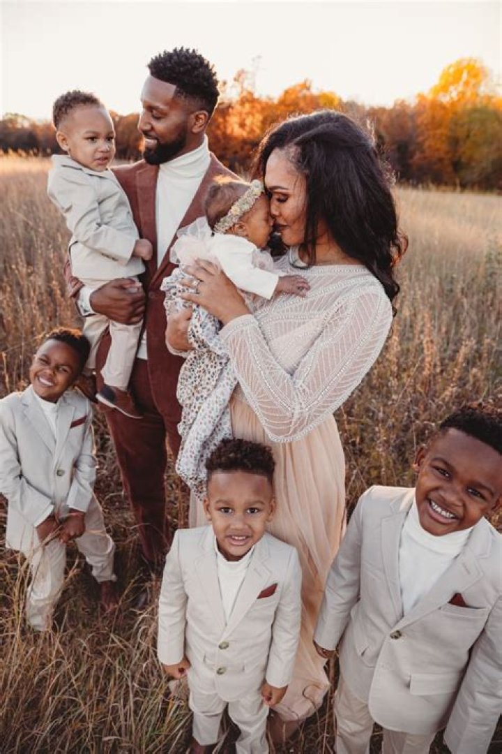 Camavinga wife and child 7 family pic 8