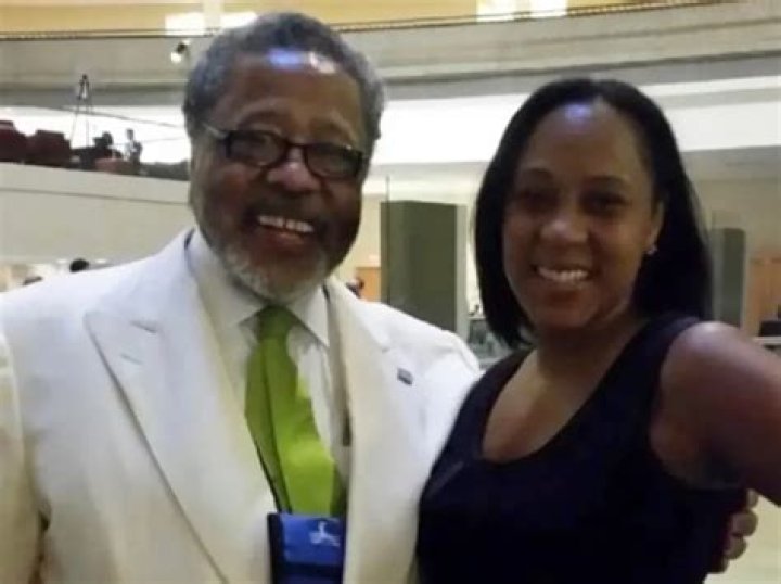 Fannie Willis Parents Father John C. Floyd III and Mother