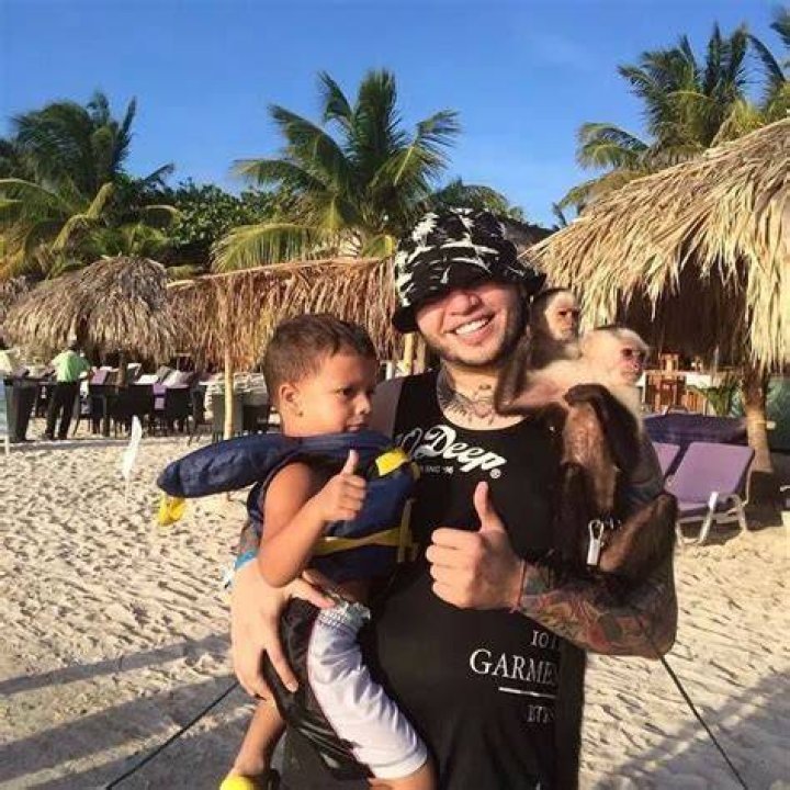 Farruko y Kefren en Roatan Honduras Roatan Honduras, Cute Wallpapers