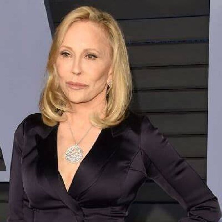 Faye Dunaway Age, Net worth BioWiki, Kids, Boyfriend, Weight 2024