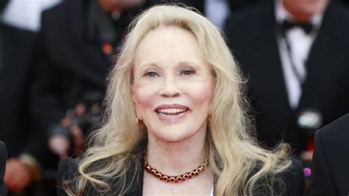 Faye Dunaway Net Worth 2023, Age, Height, Bio, Birthday, Wiki World