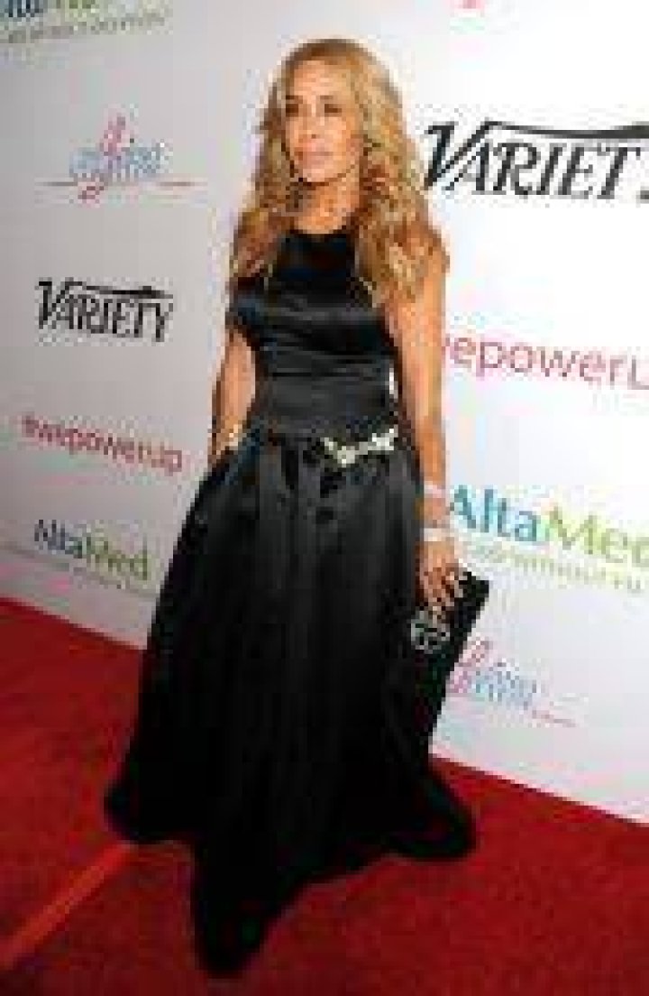FAYE RESNICK at Altamed Power Up We Are the Future Gala in Beverly