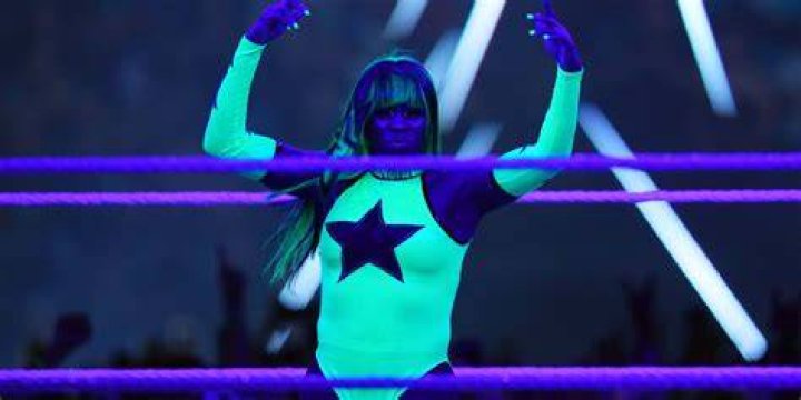 Feel The Glow Glow Wrestling, Wwe Women's Championship, Naomi Wwe