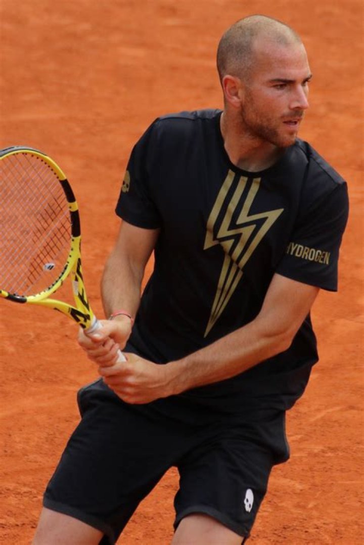 FileAdrian Mannarino (14235750068).jpg Wikimedia Commons