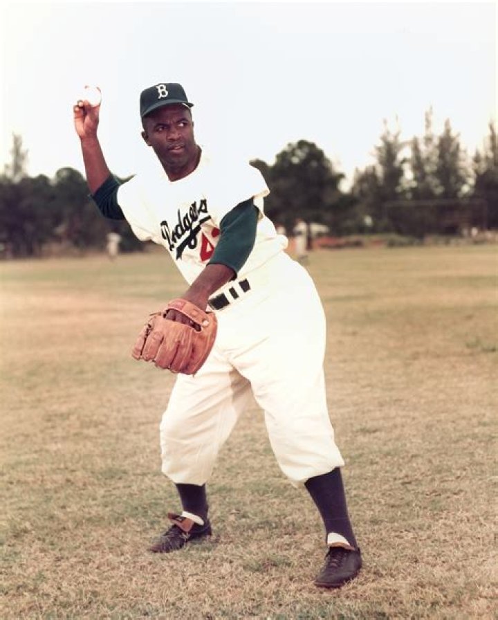FileJackie Robinson 1950.jpg Wikimedia Commons