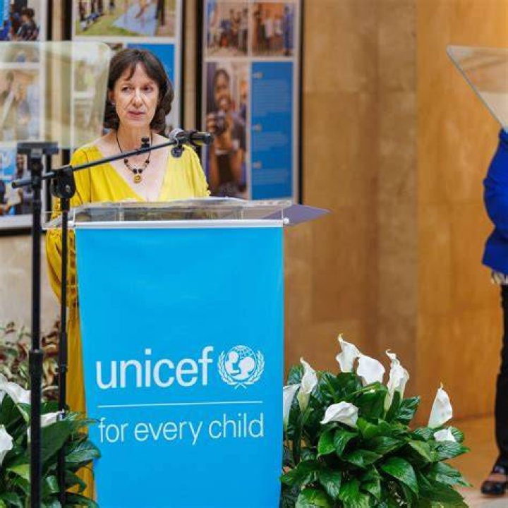 FileSelena Gomez UNICEF 3, 2012 (cropped).jpg Wikimedia Commons