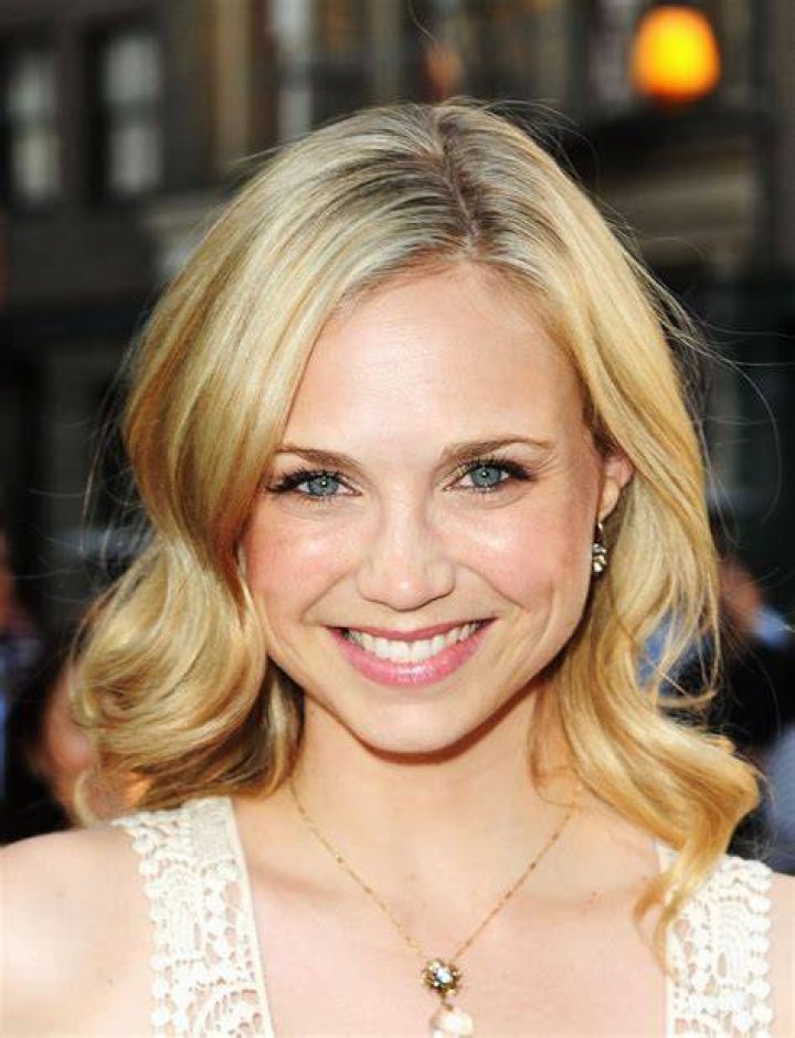 Fiona Gubelmann ("Wilfred") and Alex Weed ("Pretty Little &hellip; Flickr