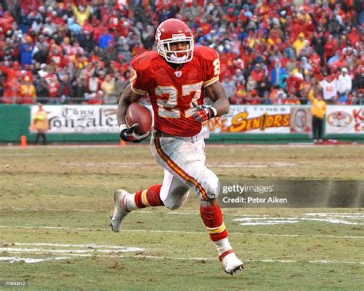 Former Kansas City Chiefs Running Back Kareem Hunt Apologizes for