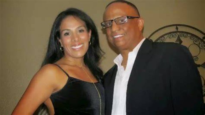 Former Pro Boxer Fakes His Own Murder After Wife Hires Hitman, Doc