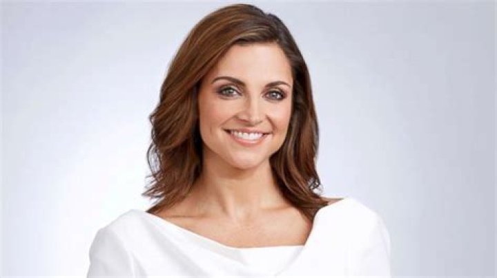Former THE VIEW Host Paula Faris Wants to 'Shine Her Light' and 'Love