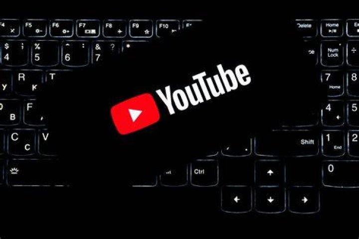 [Foto] YouTube Gigi Mitre luce irreconocible en video de los noventa