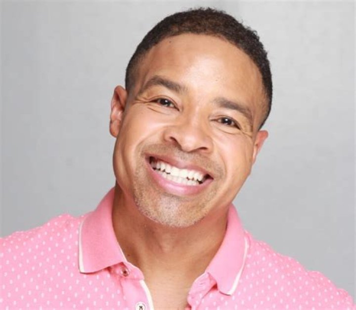 Fox Sportscaster Mike Hill Uses &ldquo;Open Mike&rdquo; to Speak His Truth