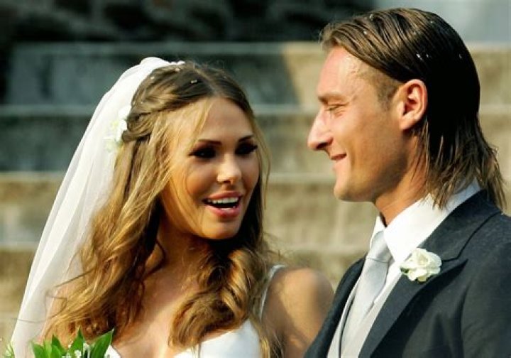 Francesco Totti wife Ilary Blasi Picture World