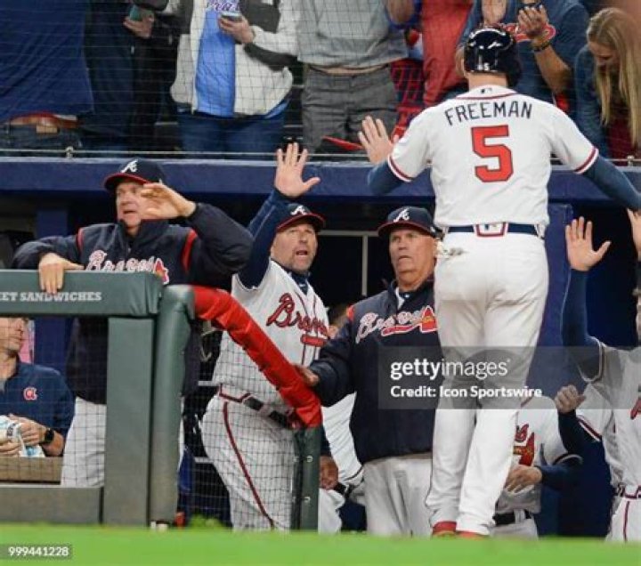 Freddie Freeman first Braves player since 2007 to score 100