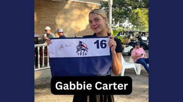 Gabbie Carter Pictures (160 Images)
